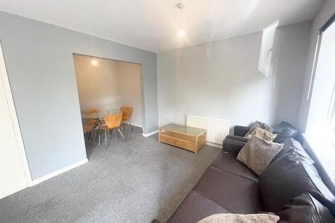 5 bedroom terraced house to rent, *£140ppw excl bills* Park Ravine, The Park, NG7 1DJ