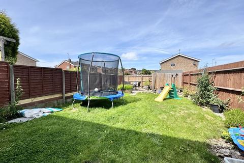 38 Cedar Drive, Ibstock, LE67 6HX