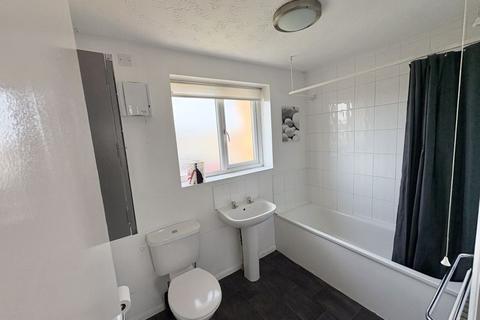 38 Cedar Drive, Ibstock, LE67 6HX