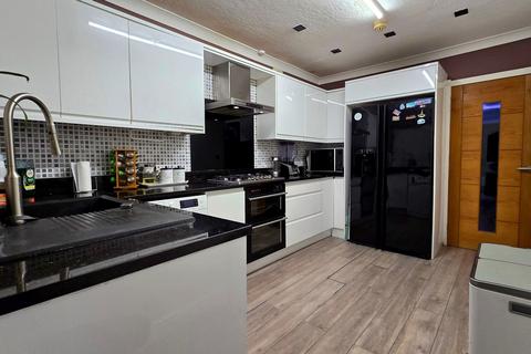 undefined, Hazel Walk, Bradford, BD9