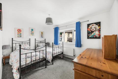 44 Cotswold Gardens, Wotton-under-edge, GL12 7HJ