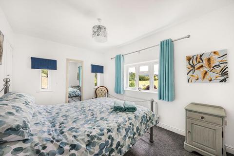 44 Cotswold Gardens, Wotton-under-edge, GL12 7HJ
