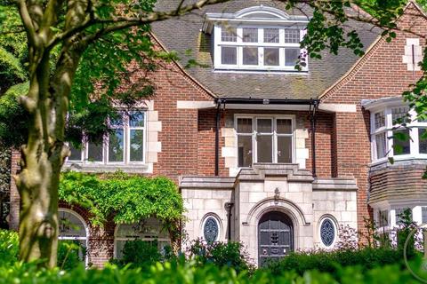 undefined, Mansfield NG19