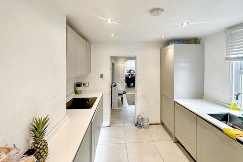 239 Godstone Road, Whyteleafe, CR3 0EN