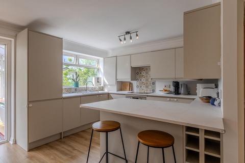 2 bedroom detached bungalow for sale, Rosehill Road, Torrance, G64 4HF