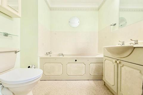 1 bedroom retirement property for sale, Popes Court, Old Bedford Road Area, Luton, Bedfordshire, LU2 7GL