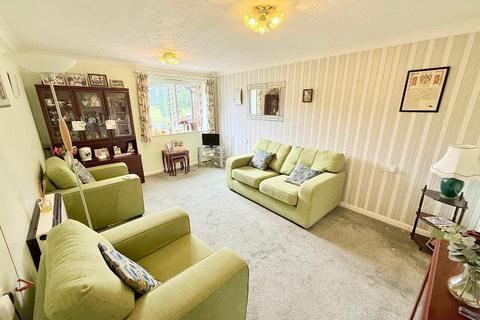 1 bedroom retirement property for sale, Popes Court, Old Bedford Road Area, Luton, Bedfordshire, LU2 7GL