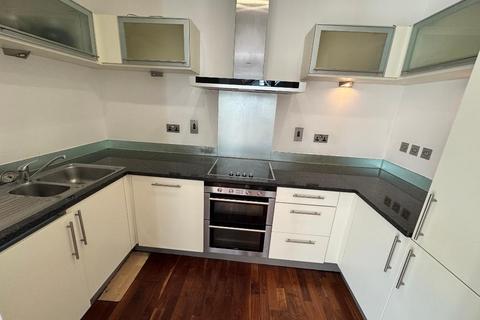 1 bedroom flat to rent, Discovery Dock, West Tower, Canary Wharf, London, London, E14 9LT