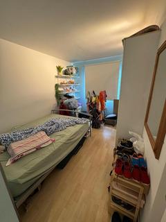 2 bedroom flat to rent, Colorado Building, Deals Gateway, London, SE13 7RD