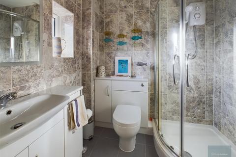 2 bedroom apartment for sale, Wharf Court, Melksham SN12