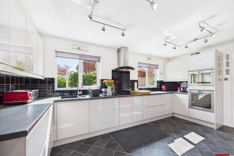19 Blake Hill Way, Abbeymead, Gloucester, GL4 4QR
