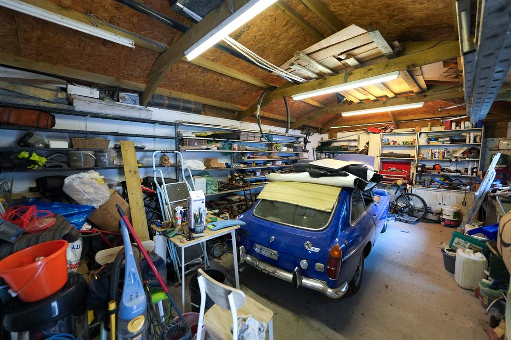Int. Garage