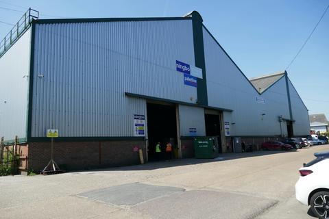 Warehouse to rent, Unit 37 Purfleet Industrial Park, Juliette Way South Ockendon RM15 4YD