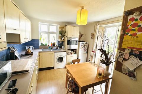 16b The Waldrons, Croydon, CR0 4HB