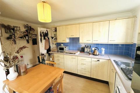 16b The Waldrons, Croydon, CR0 4HB
