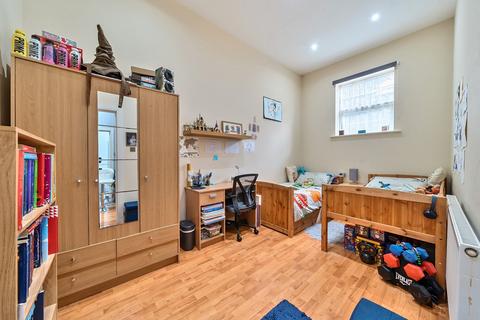 2 bedroom apartment for sale, Anerley Road, London