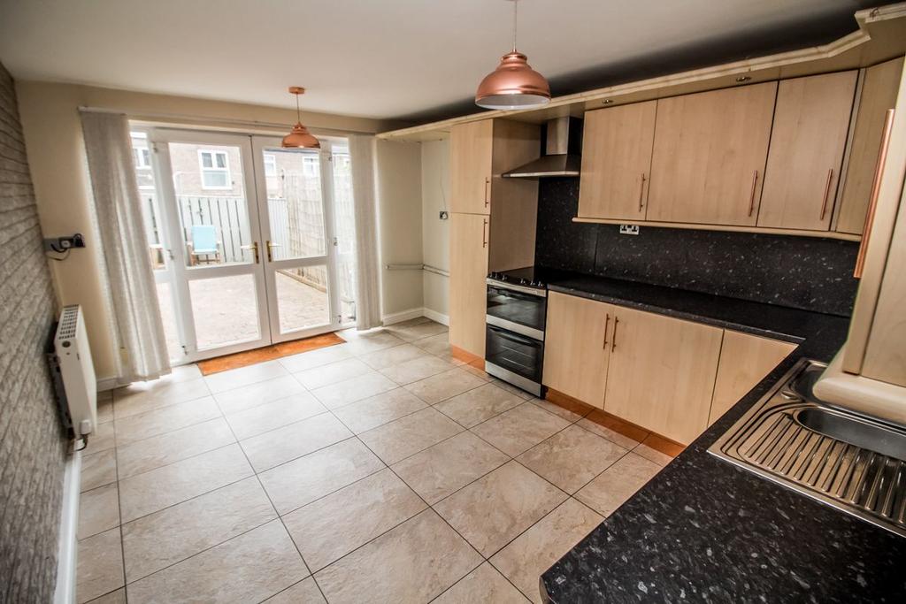 Kitchen Pic 2.