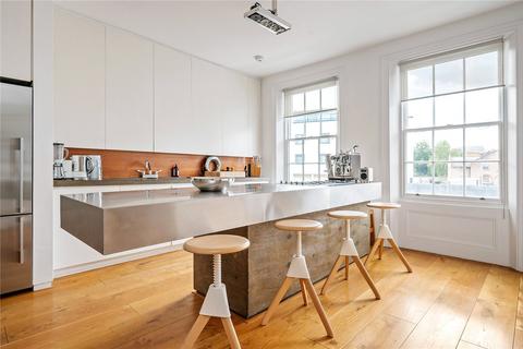 3 bedroom duplex for sale, Upper Street, Islington, London, N1