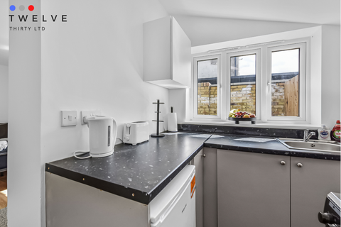 undefined, Studio Flat in Carmichael Road, London SE25