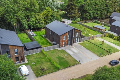 4 bedroom semi-detached house for sale, Hastingwood Park, Harlow, Essex, CM17