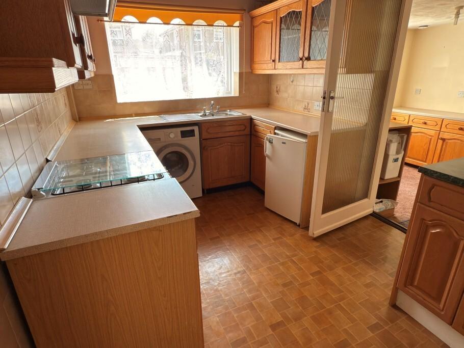 Kitchen Pic 1