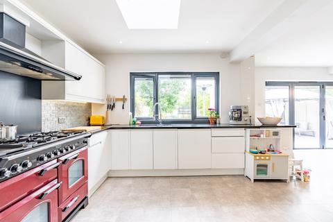 38 Bramble Road, Hatfield, AL10 9SA