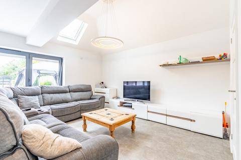 38 Bramble Road, Hatfield, AL10 9SA