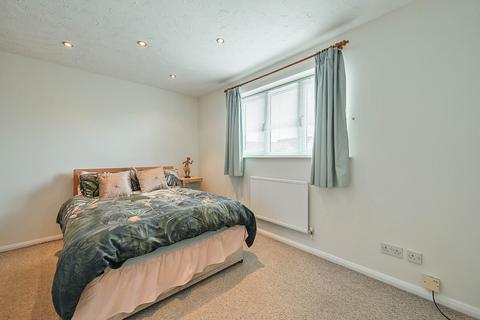 17 Thresher Close, Bishop's Stortford, CM23 4FP