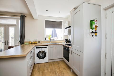3 bedroom semi-detached house for sale, Illingworth Drive, West Yorkshire HX2