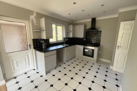 2 bedroom bungalow to rent, Ramsden Wood Road, West Yorkshire OL14