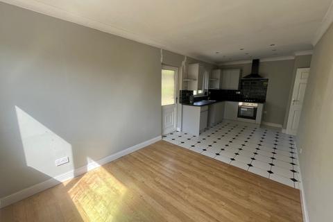 2 bedroom bungalow to rent, Ramsden Wood Road, West Yorkshire OL14