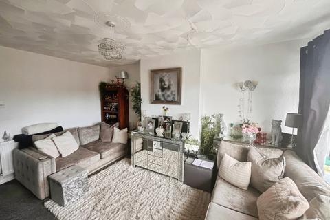 6 Alumbrook Avenue, Holmes Chapel, Crewe, CW4 7BX