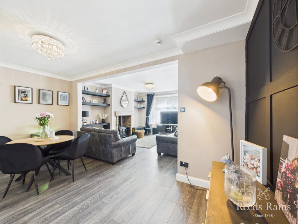 Sitting/Dining Room