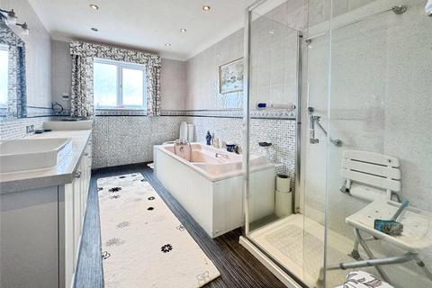 3 bedroom flat for sale, Crook Log, Bexleyheath DA6