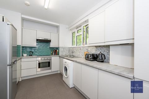 Flat 1, Vaughan House Nelson Square, London, SE1 0PY