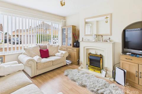 3 bedroom semi-detached house for sale, Otterburn Gardens, North Yorkshire TS5