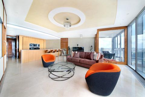 3 bedroom flat for sale, The Tower, London SW8