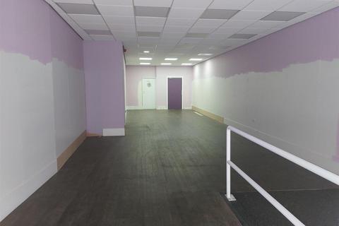 Retail property (high street) for sale, 4 Nottingham St Melton Mowbray LE13 1NW