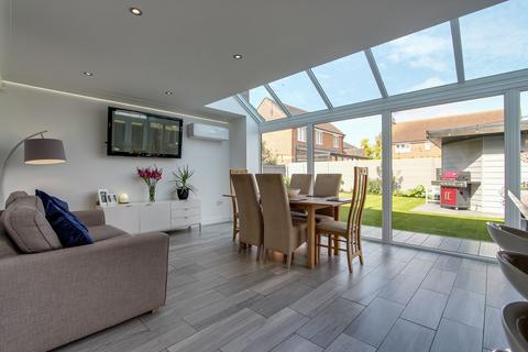 5 bedroom detached house for sale, Grebe Close, Sutton Bridge, PE12