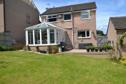 21 Evesham Grove, Bradford, BD10 8TN