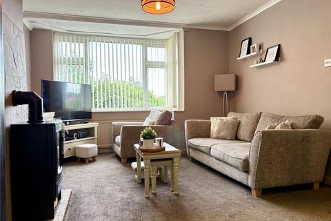 3 bedroom end of terrace house for sale, Abbey Hills Road, Oldham, Greater Manchester, OL4