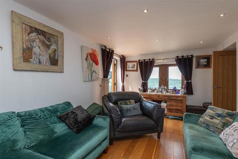 2 bedroom semi-detached house for sale, Dewsbury Road, Upper Edge, Elland