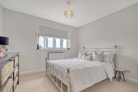 38 Froden Brook, Billericay, CM11 2TW