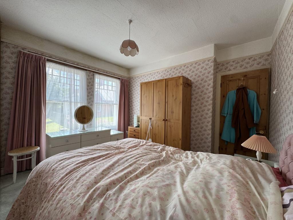 Front Double Bedroom 2