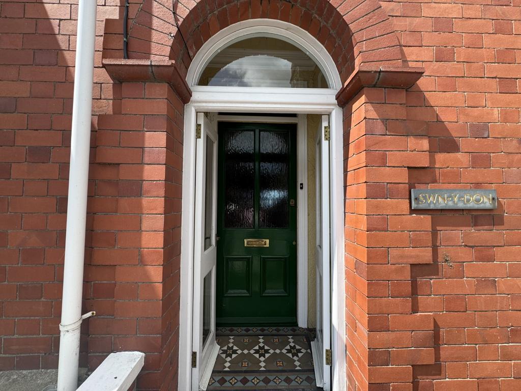 Recessed Porch