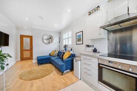 24b Felday Road, London, SE13 7HJ