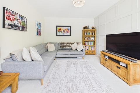 1 New Dawn View, Gloucester, GL1 5PJ