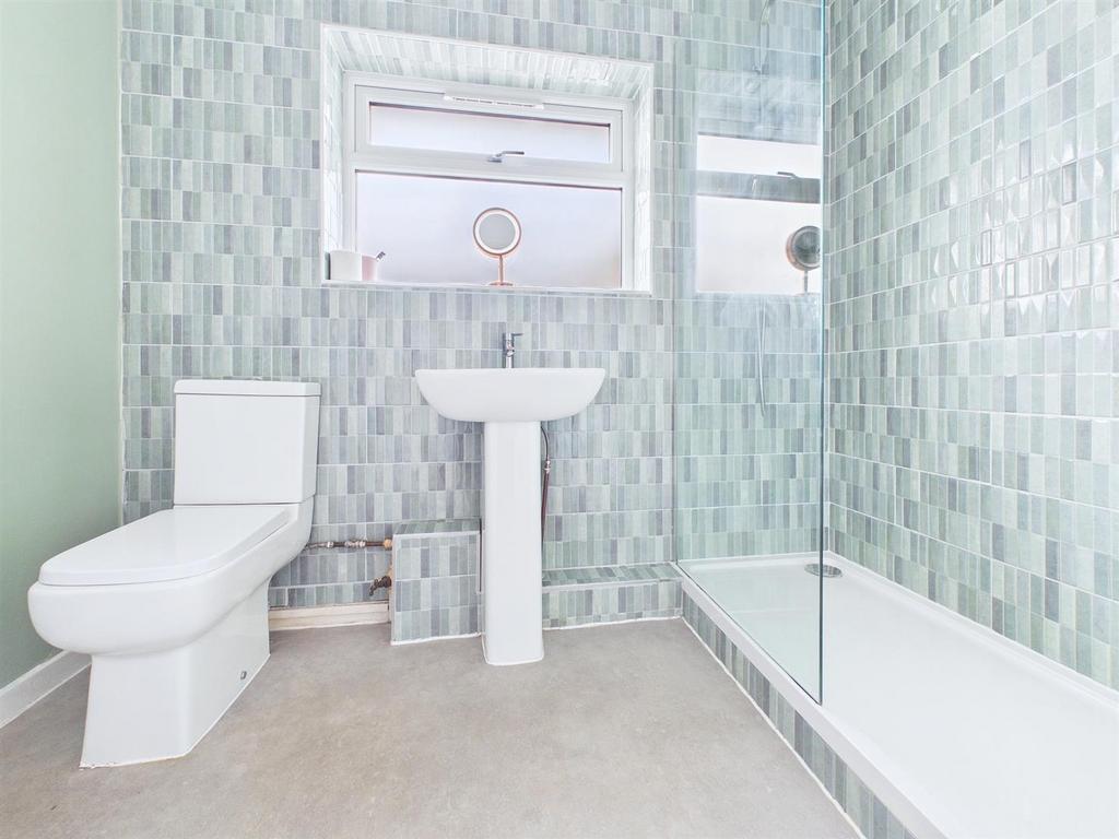 Shower Room.jpg