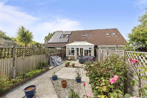 2 bedroom terraced house for sale, The Cedars, Hailsham