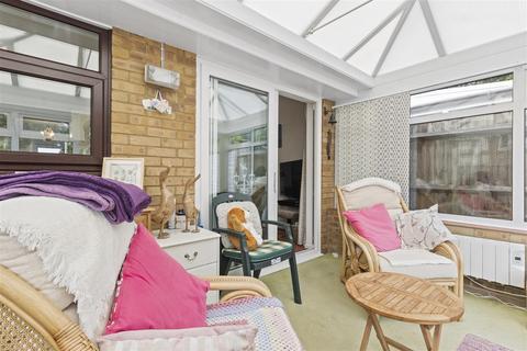 2 bedroom terraced house for sale, The Cedars, Hailsham